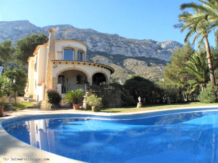 Villa with sea views for sale in Denia - 572,000 €
