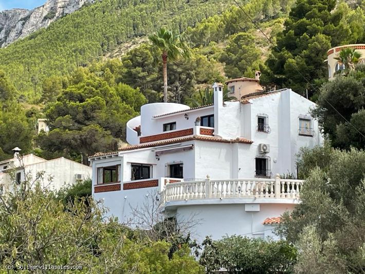 Villa with sea views in Denia.- UNDER OFFER